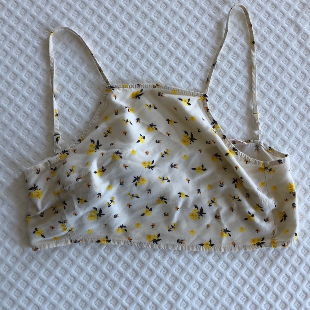 Cropped Flower Tank Top - Picture 1 of 2